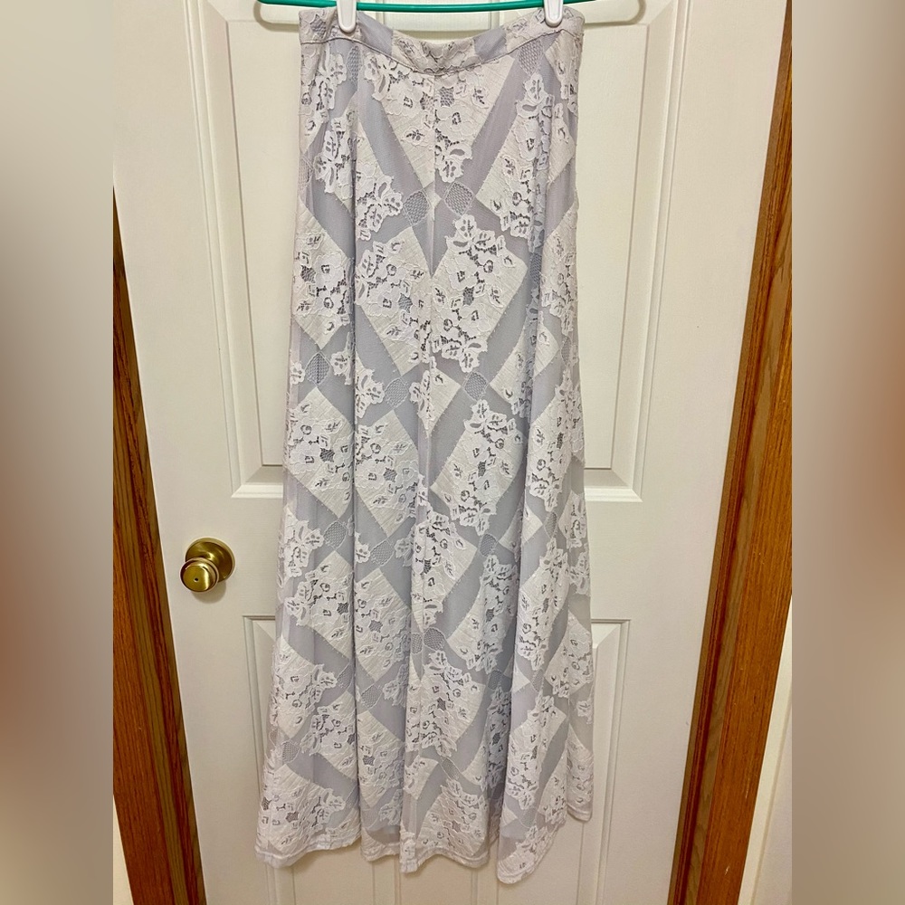 Gorgeous lace & mesh white/grey maxi skirt by Champagne & Strawberry